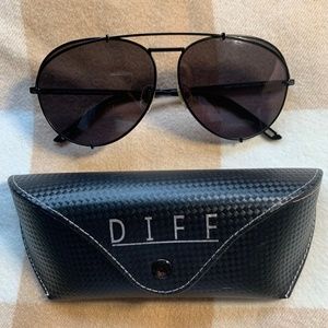 DIFF Matte Black Oversized Sunglasses "KOKO"